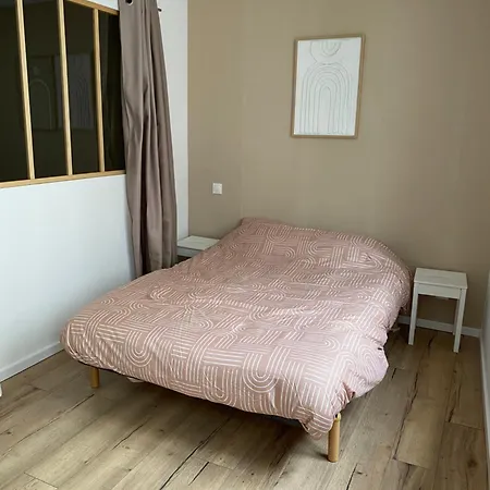 Spacieux Avec Terrasse Apartmán *